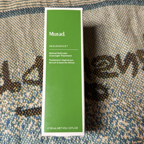 Murad resurgence retinal resculpt overnight treatment - Picture 2 of 9